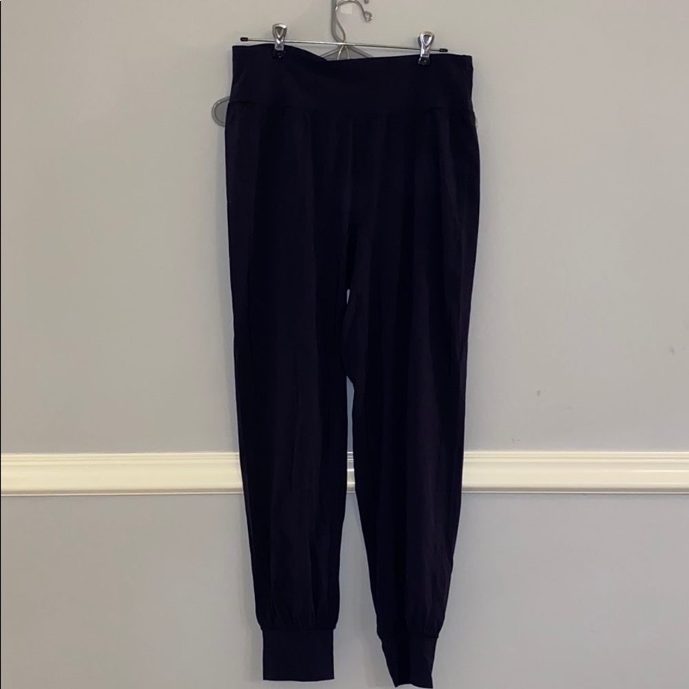 Lululemon joggers size 10